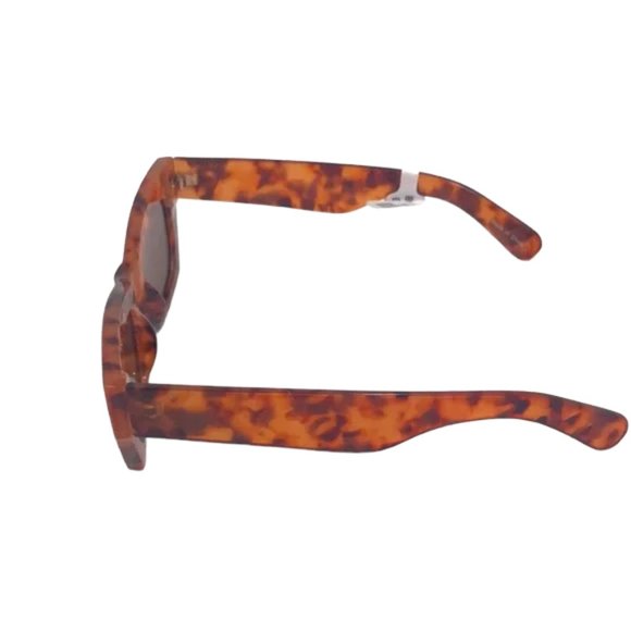 Free People 🕶 Juliet Winged Cat Eye Sunglasses - Picture 3 of 7